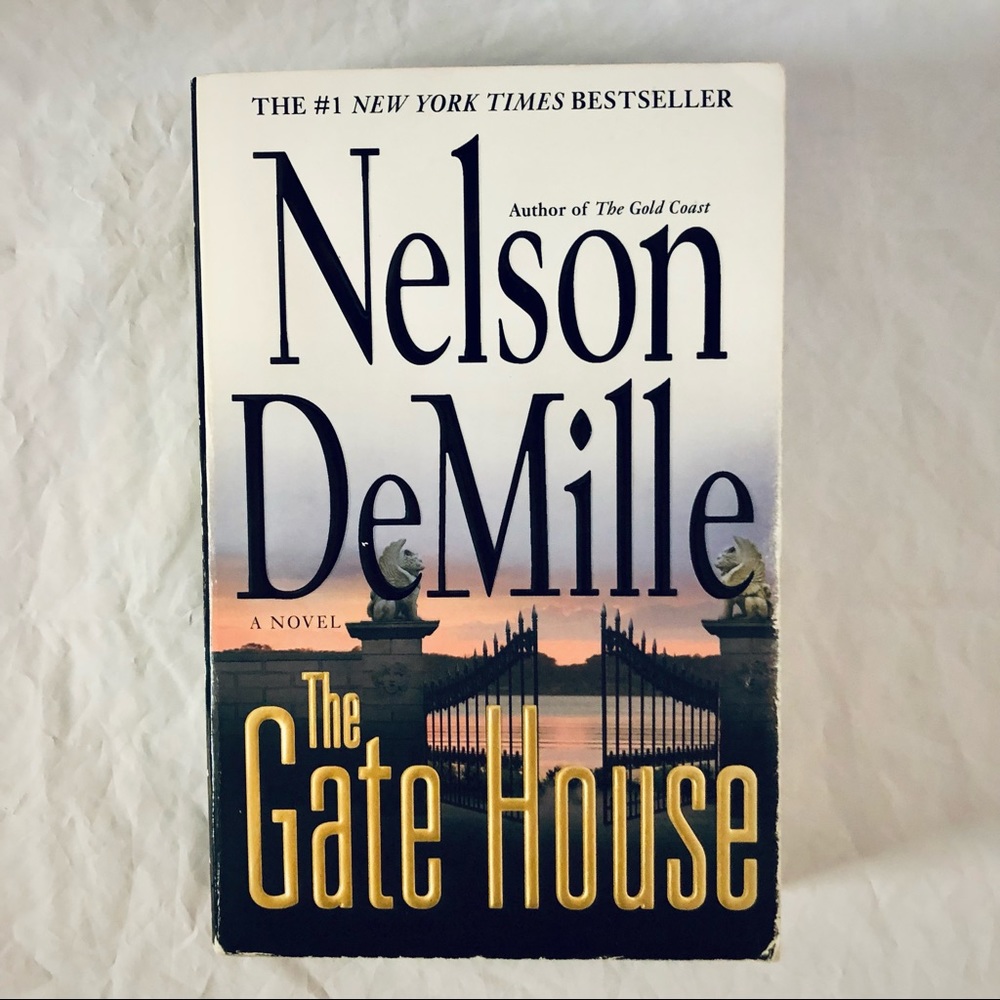 The Gate House by Nelson DeMille, Mystery Suspense Thriller Crime Fiction Book
